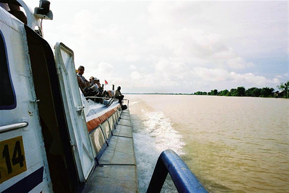 How to get from Phnom Penh to Siem Reap