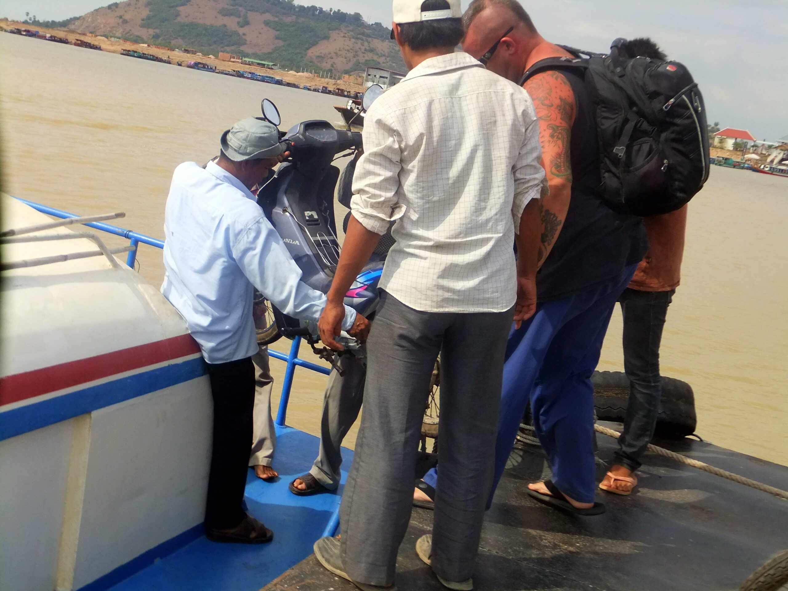 How to get from Phnom Penh to Siem Reap